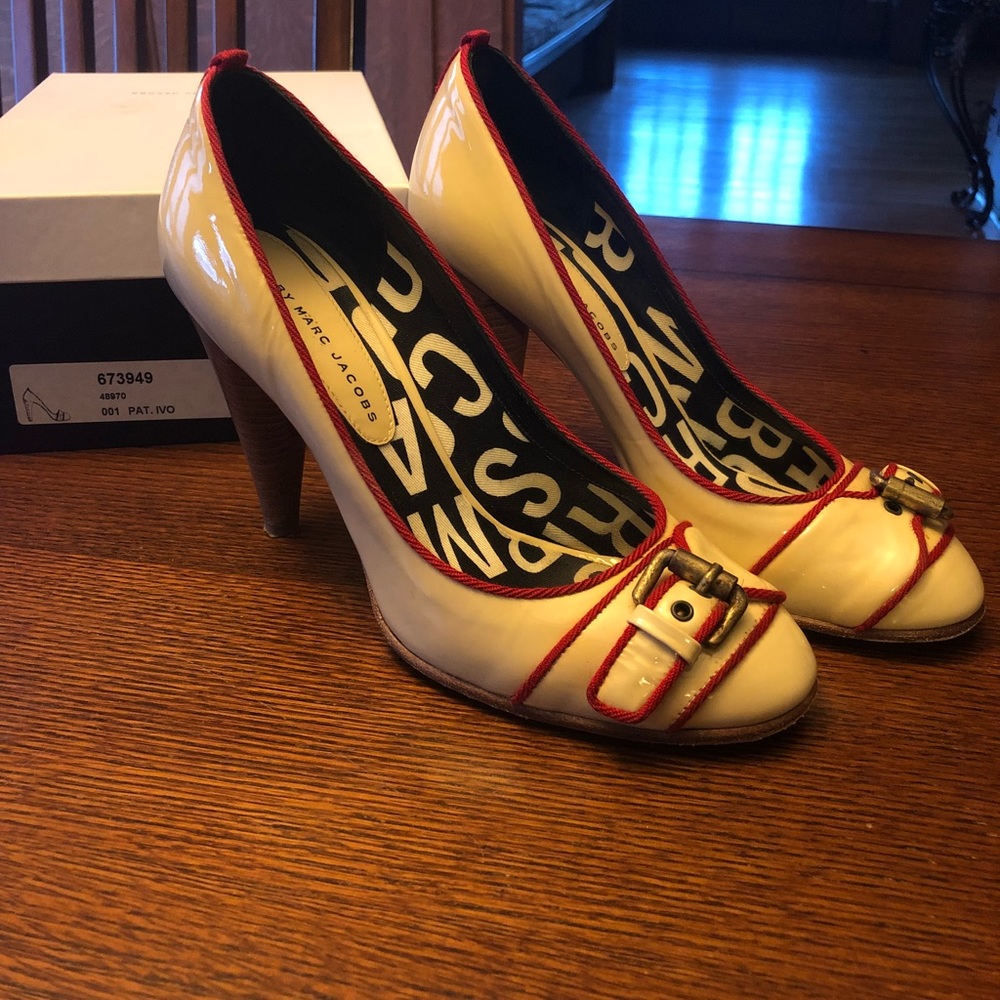 Marc by Marc Jacobs Patent Leather Ivory Heels